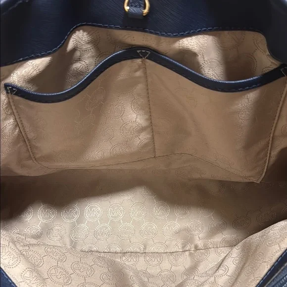 Michael Kors 🤍 NWOT 3FER- Navy Blue Tote Bag and Wallet Set with Dust bag - Picture 8 of 12
